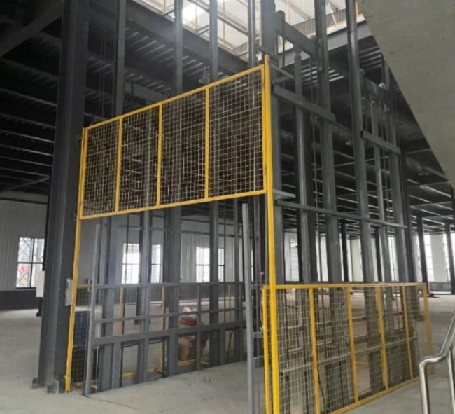 建华请详细介绍一下货梯安装在室外的维护方法